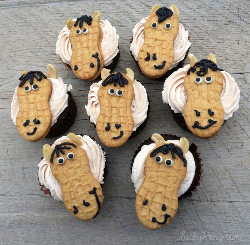 DIY easy horse party cupcakes 