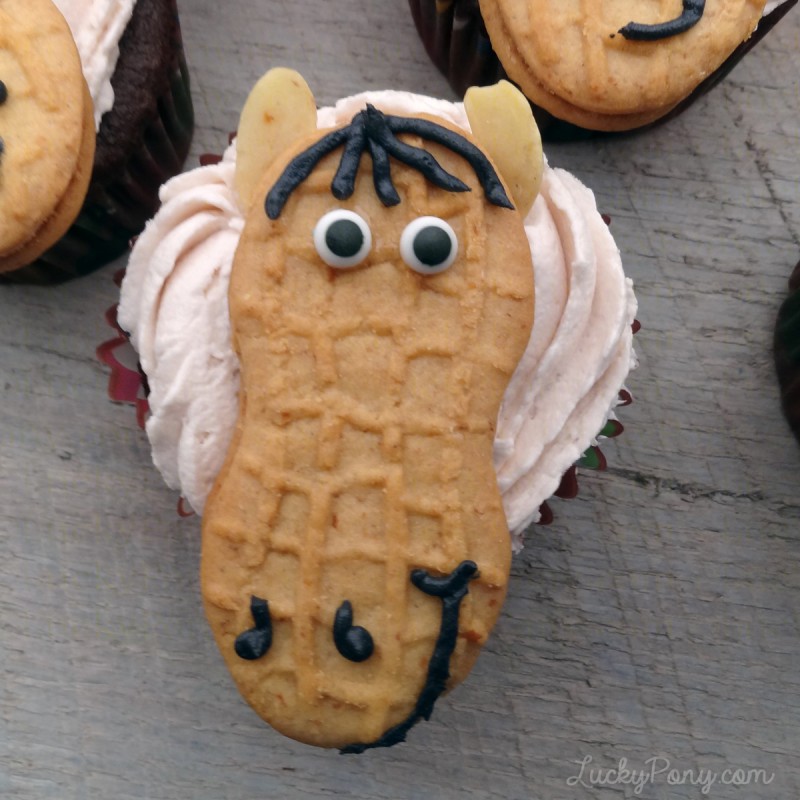 Easy decorated horse cookie