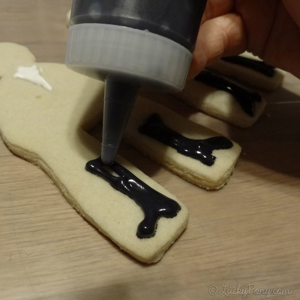 Horseback rider cookie decorating 