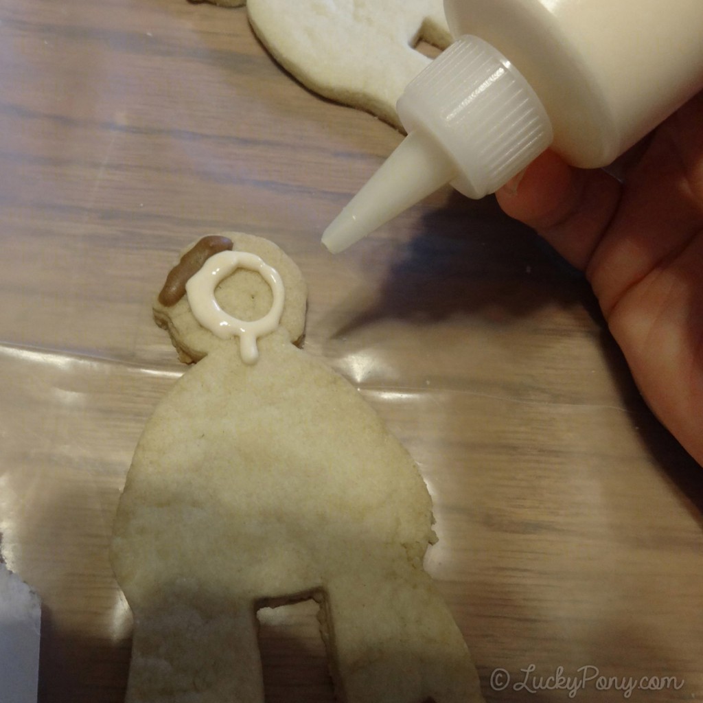 Horseback rider cookie decorating