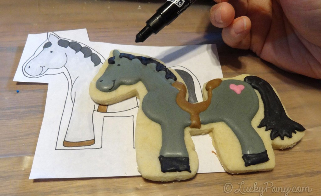 decorating horse sugar cookies