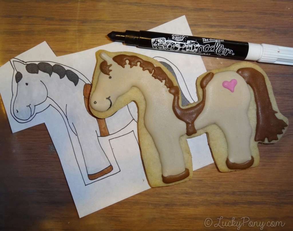 decorating horse sugar cookies