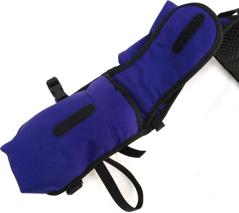 Nylon Pommel Bag Horn Bag With Quick Grip Closure in BURGUNDY