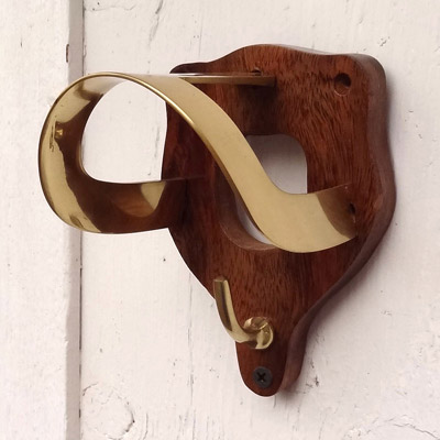 Woodgrain Base Plain Bridle Bracket - Brass