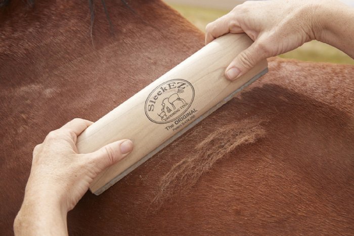 SleekEZ Grooming Tool for horses and dogs